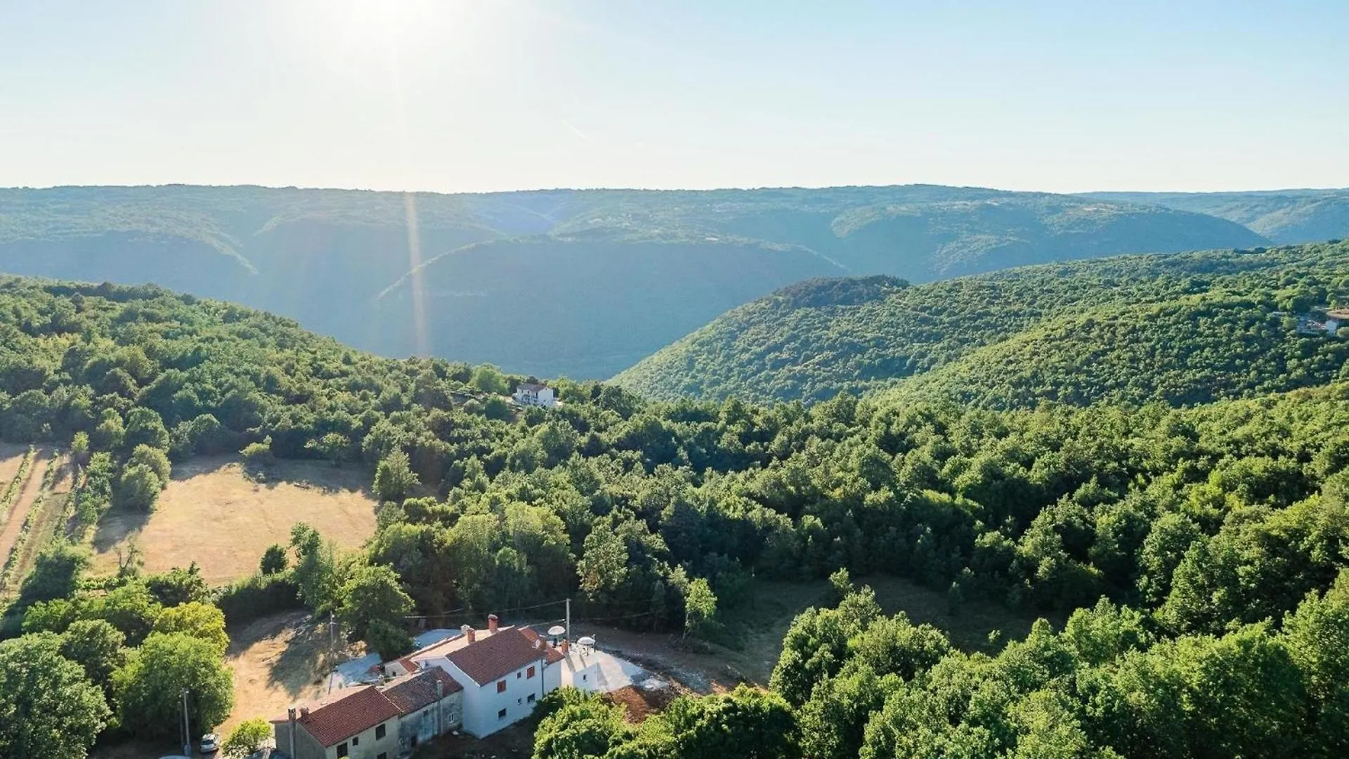 Ferienhaus Mit Privatpool Fuer 8 Personen Ca 120 Qm In Paradiz Bei Labin, Istrien Binnenland Von Istrien Veli Turini