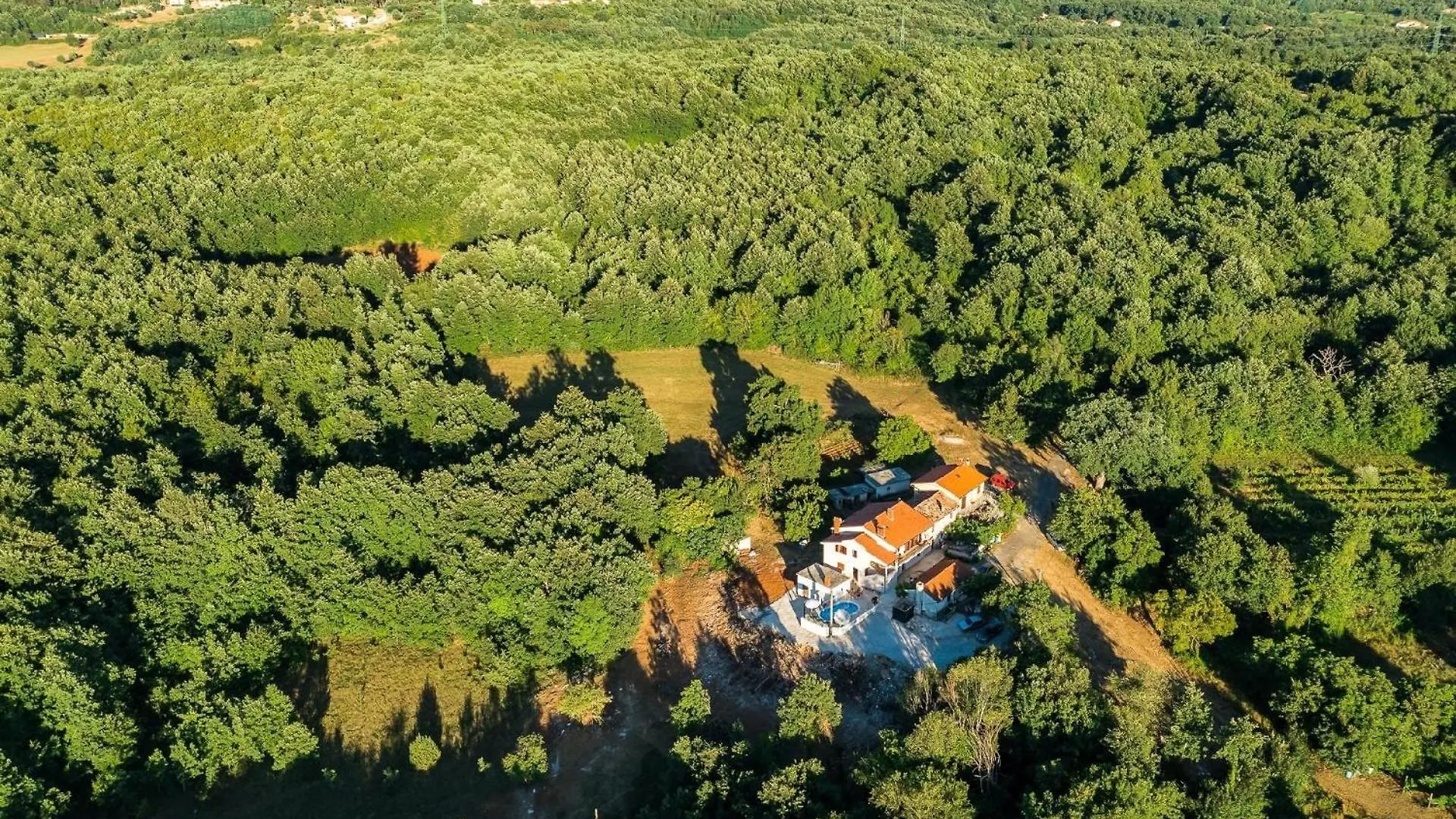 Ferienhaus Mit Privatpool Fuer 8 Personen Ca 120 Qm In Paradiz Bei Labin, Istrien Binnenland Von Istrien Veli Turini